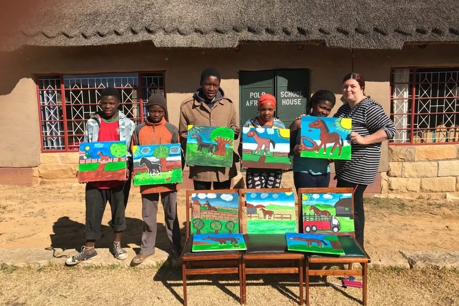 Art class at the Poloafrica school house